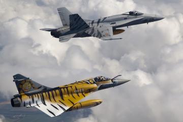 开云体育登录-F1街道赛之夜，切特用实力证明自己