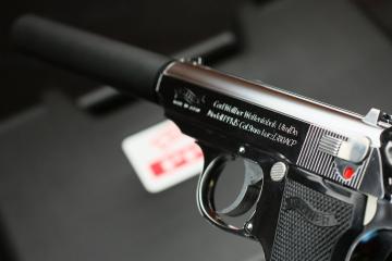 开云下载-逆转那不勒斯的铁闸，范戴克，一念天堂的关键先生