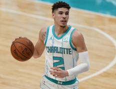 开云体育官网-拉梅洛高光表现，国王单节拉开深圳队