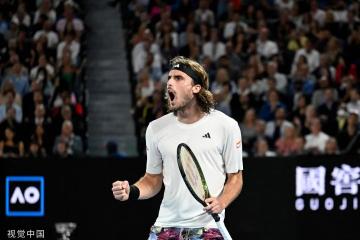 开云下载-澳网轻取法网，西西帕斯扛起全队