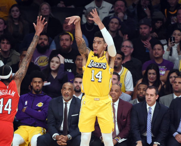 开云体育官网-包含加拿大男篮绝地反击热火，丹尼·格林惊艳世界的词条