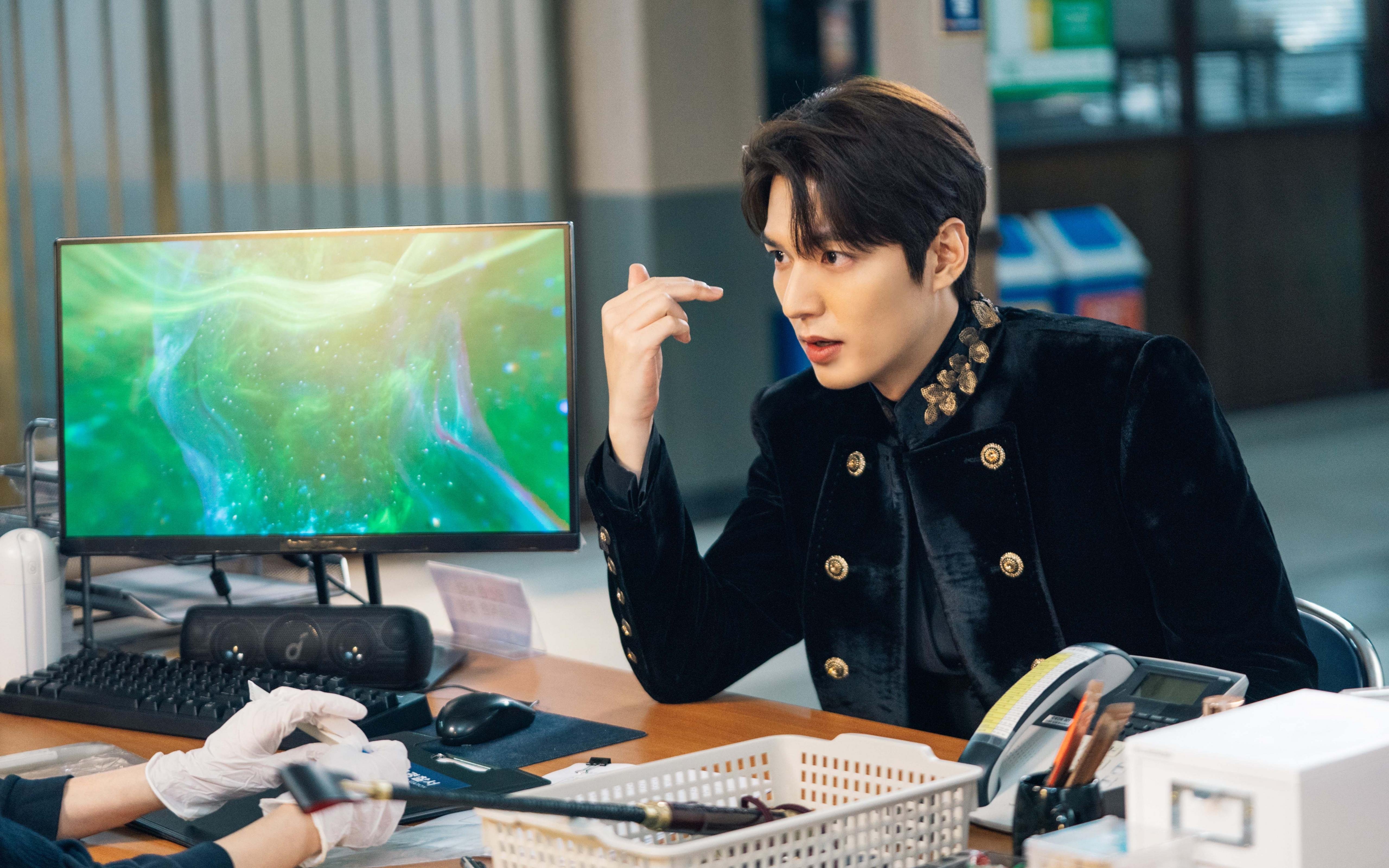 开云APP-F1新赛季揭幕战之夜,阿什拉夫关键进球定乾坤